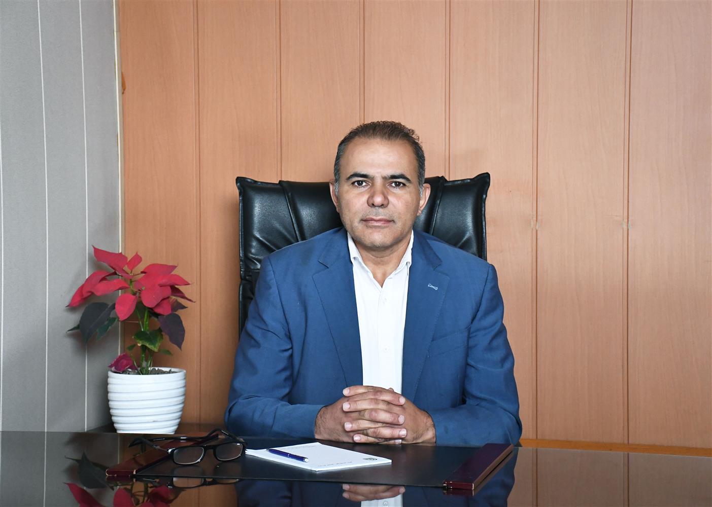خسرو میناوند